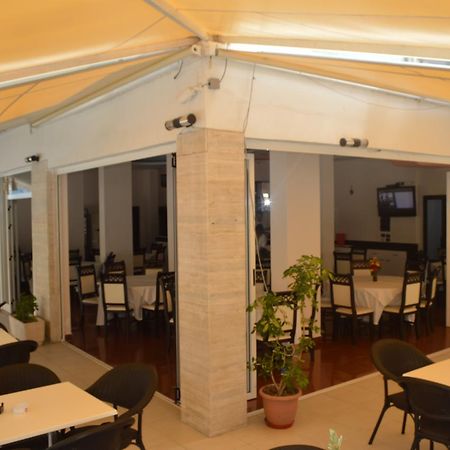 Hotel Riviera Durres Bagian luar foto