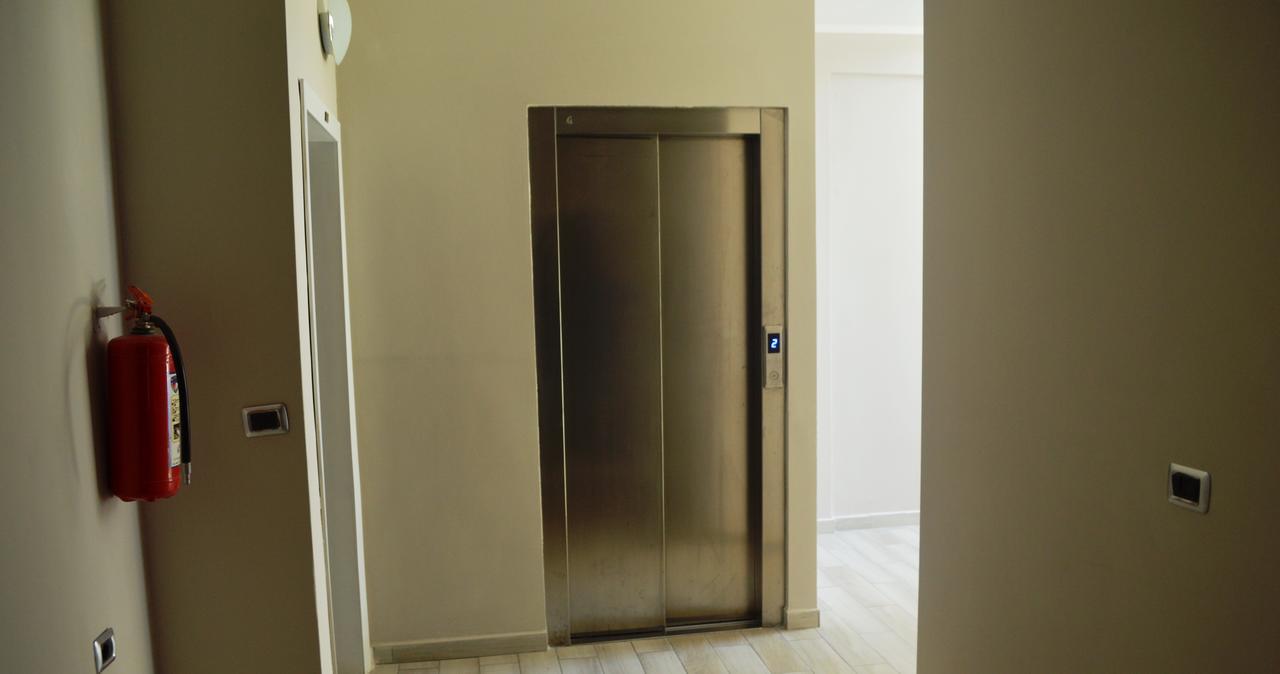 Hotel Riviera Durres Bagian luar foto