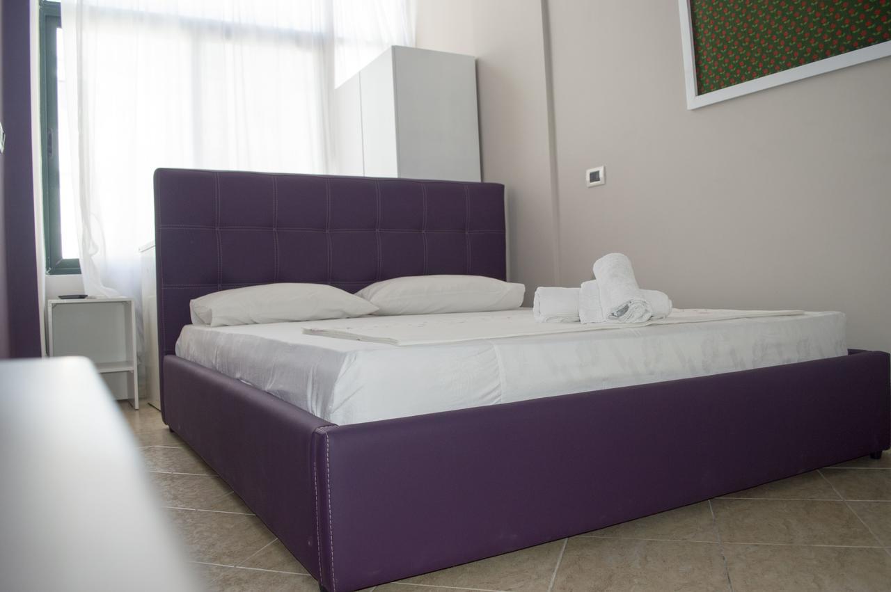 Hotel Riviera Durres Bagian luar foto