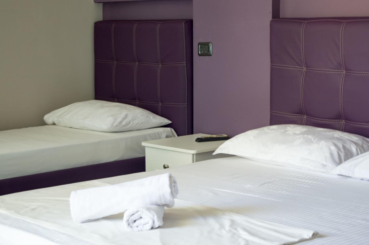 Hotel Riviera Durres Bagian luar foto