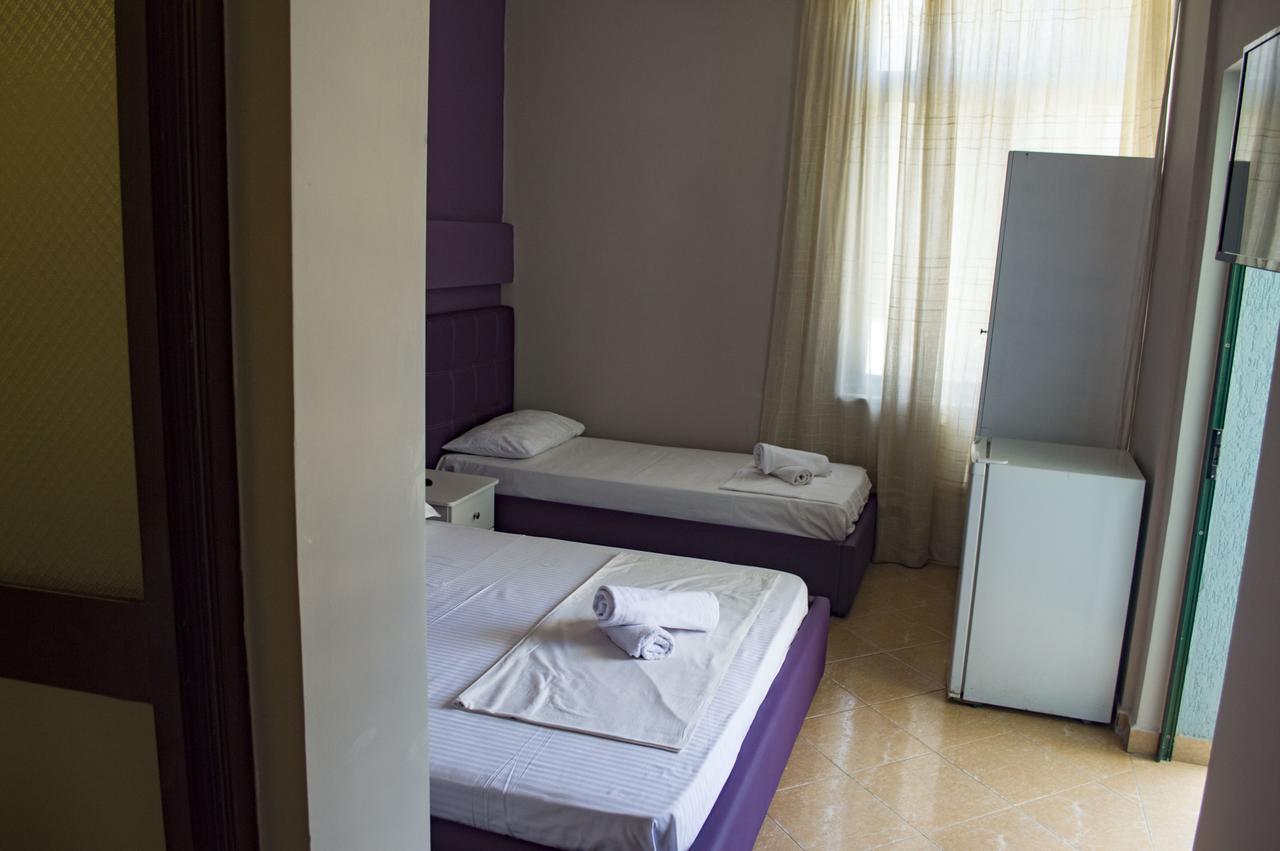Hotel Riviera Durres Bagian luar foto