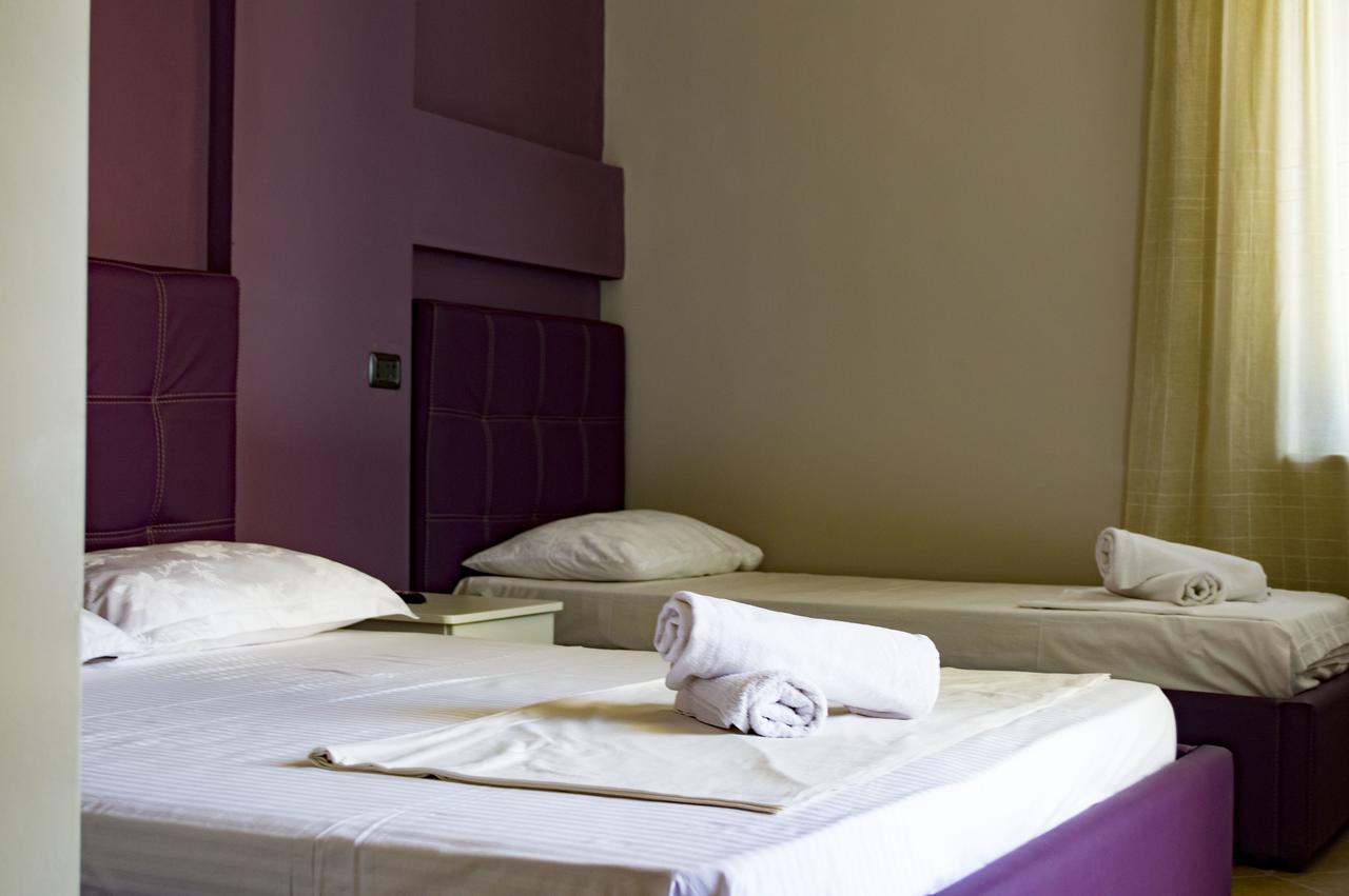 Hotel Riviera Durres Bagian luar foto
