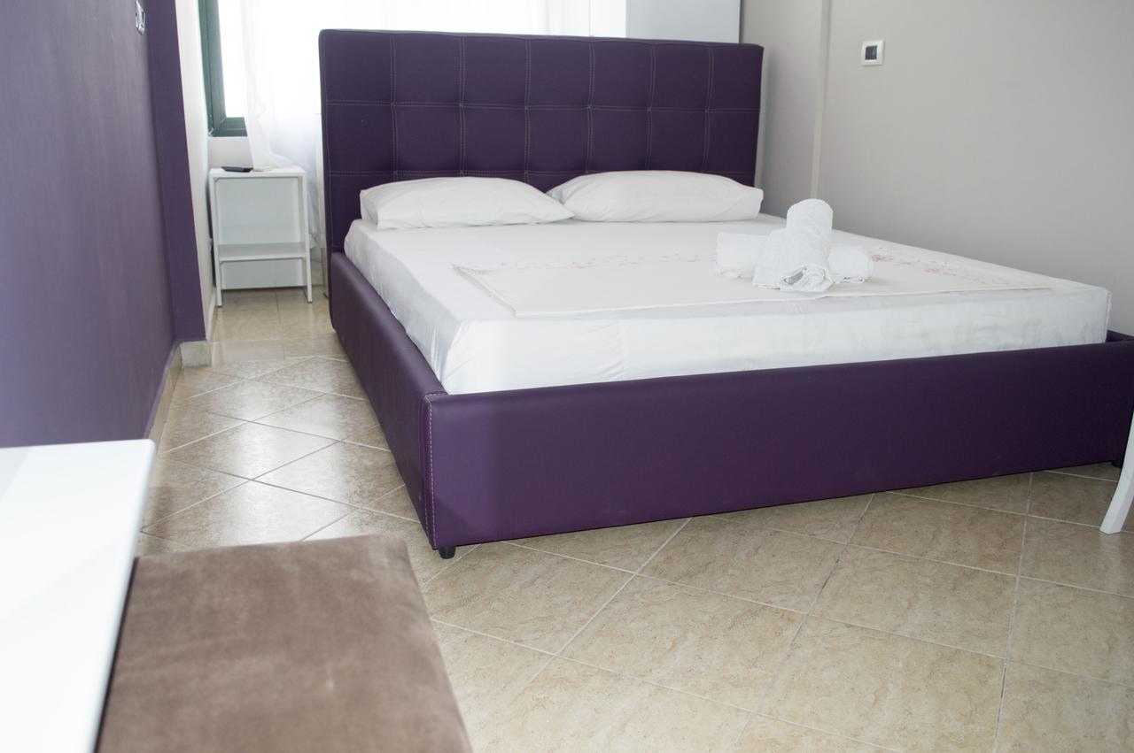 Hotel Riviera Durres Bagian luar foto