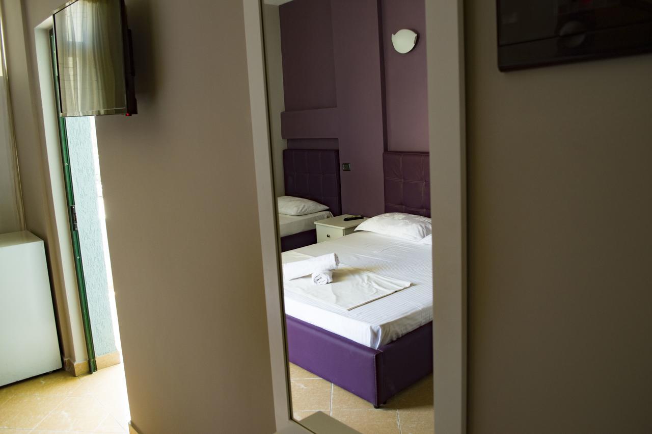 Hotel Riviera Durres Bagian luar foto