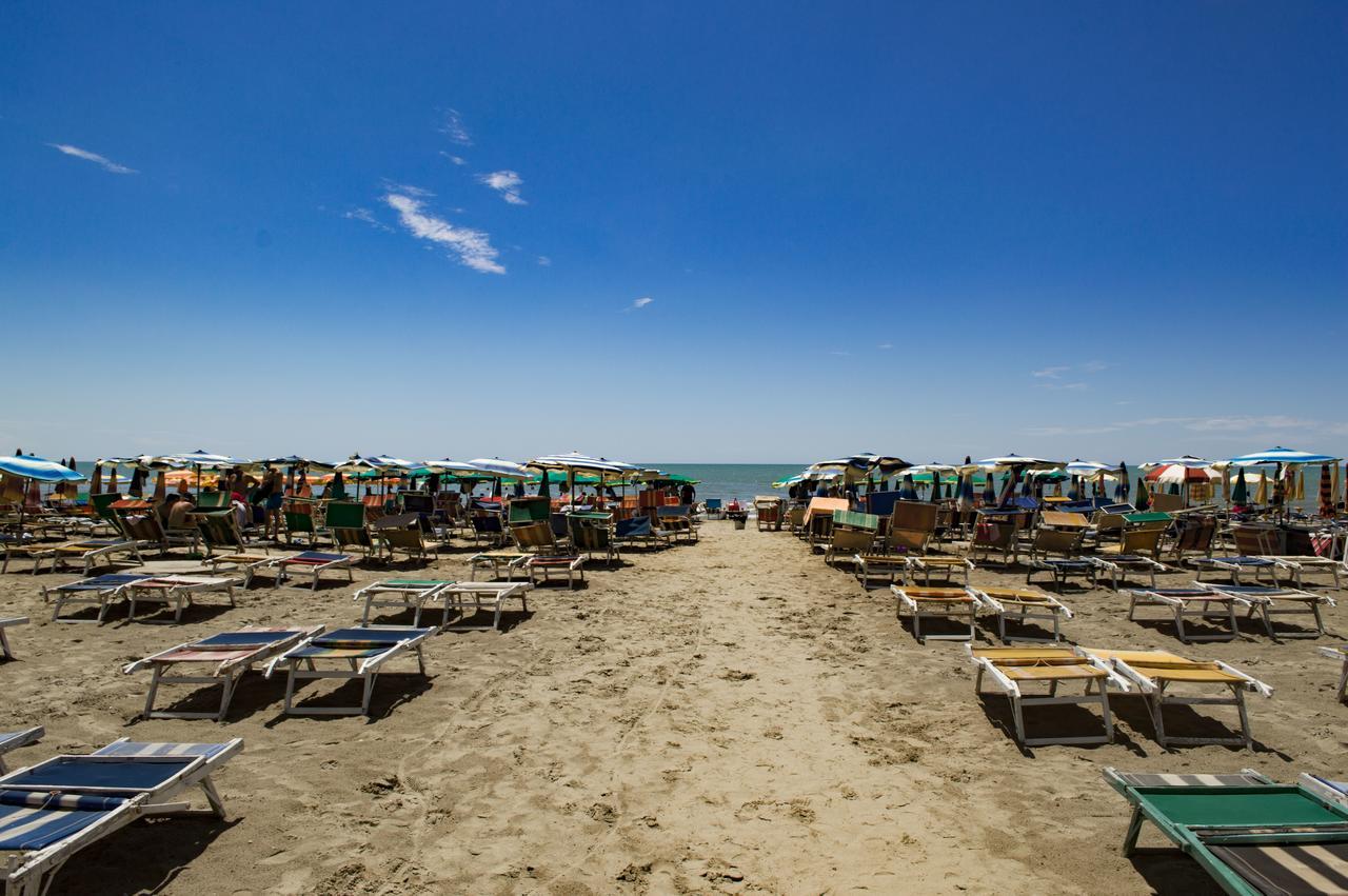 Hotel Riviera Durres Bagian luar foto