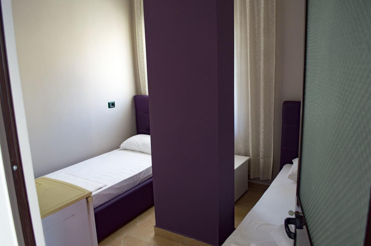Hotel Riviera Durres Bagian luar foto