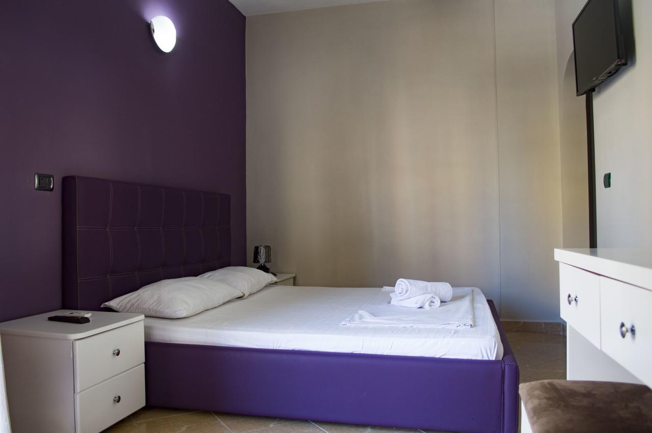 Hotel Riviera Durres Bagian luar foto