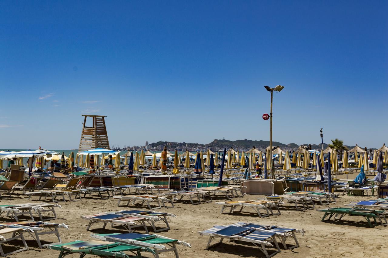 Hotel Riviera Durres Bagian luar foto
