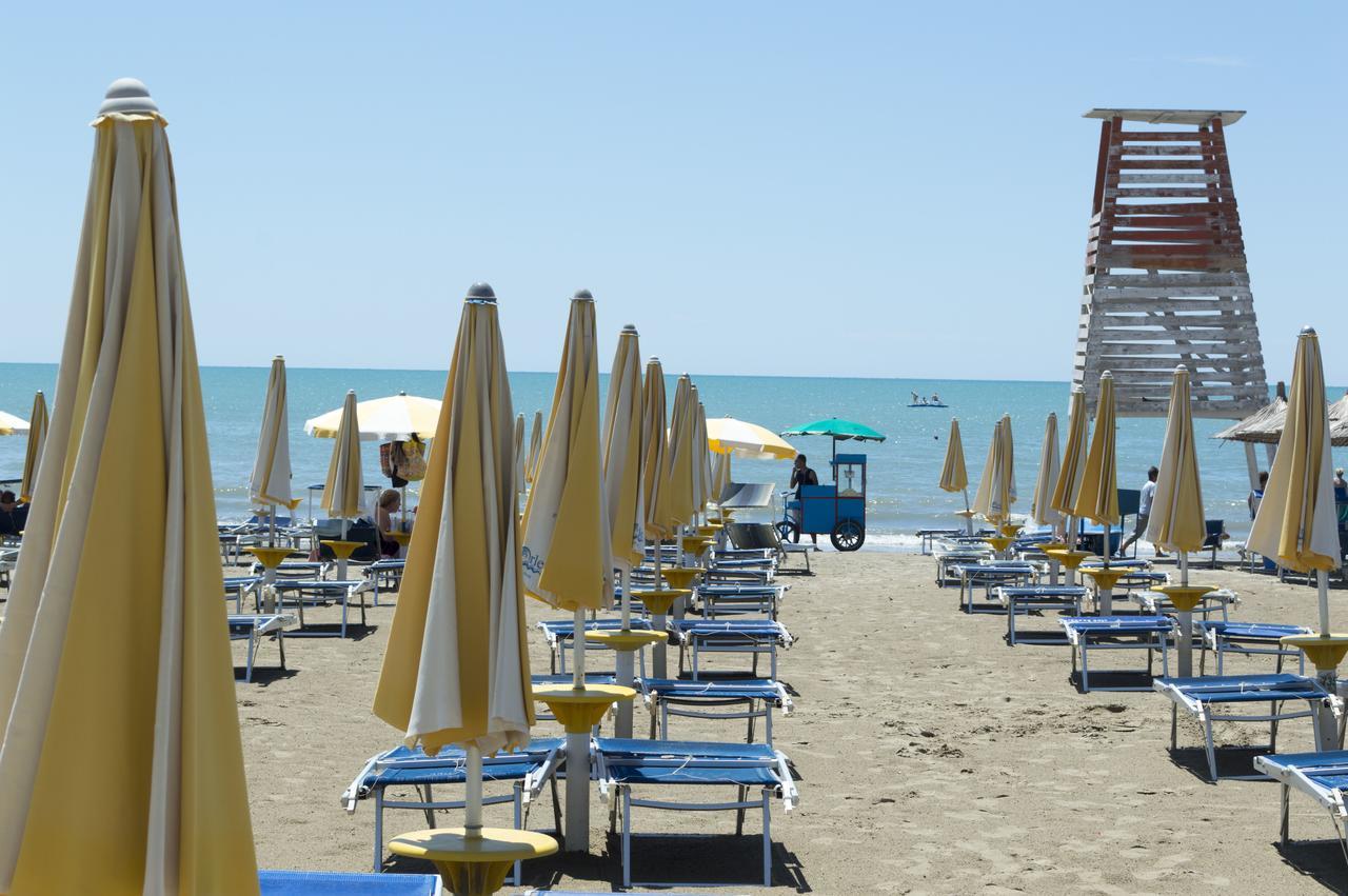 Hotel Riviera Durres Bagian luar foto