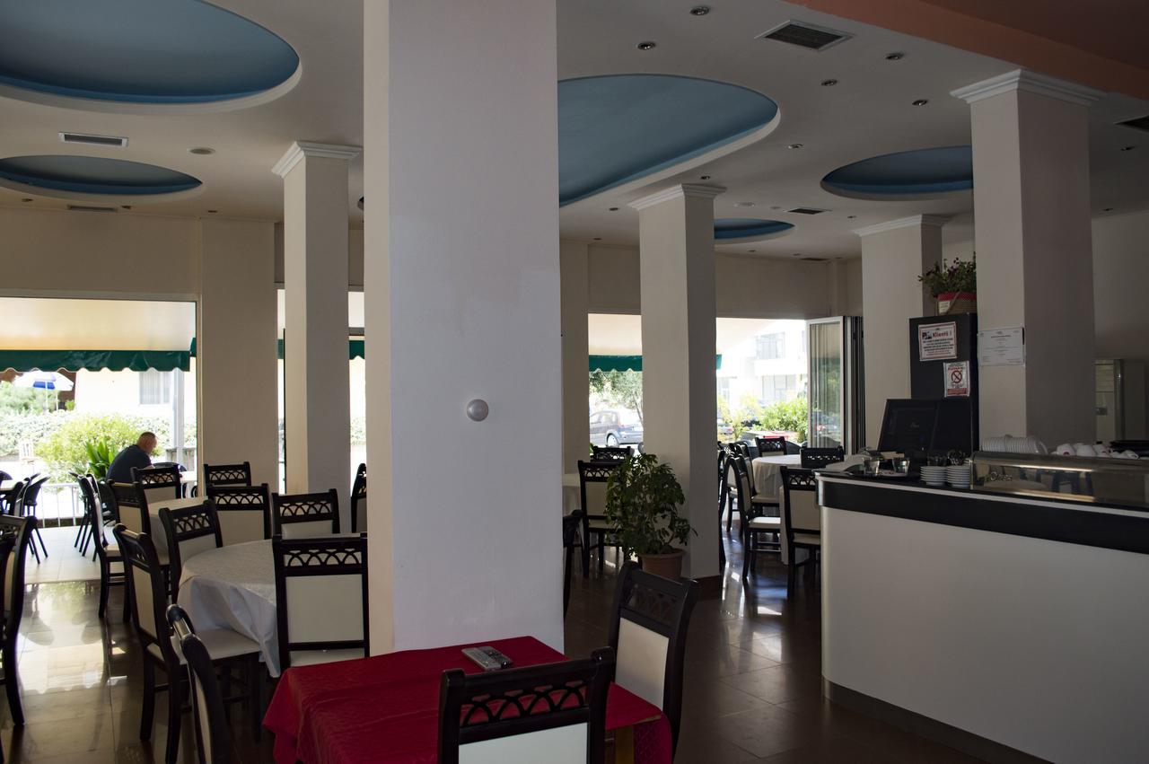 Hotel Riviera Durres Bagian luar foto